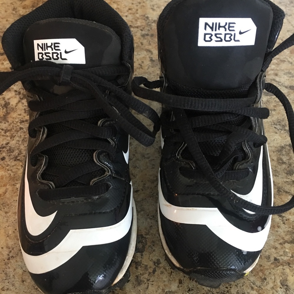 BOYS BASEBALL cleats